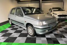 Renault Clio baccara 1.8 90 ch  boite automatique / Youngtimer 