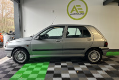 Renault Clio baccara 1.8 90 ch  boite automatique / Youngtimer 