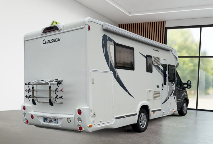 Ford Transit 2.2 155CH - CHAUSSON 718 XLB - CAMPING CAR / PARABOLE / PANNEAU SOLAIRE / CAMERA