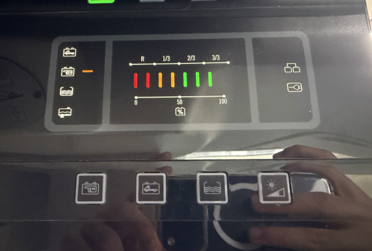 Ford Transit 2.2 155CH - CHAUSSON 718 XLB - CAMPING CAR / PARABOLE / PANNEAU SOLAIRE / CAMERA