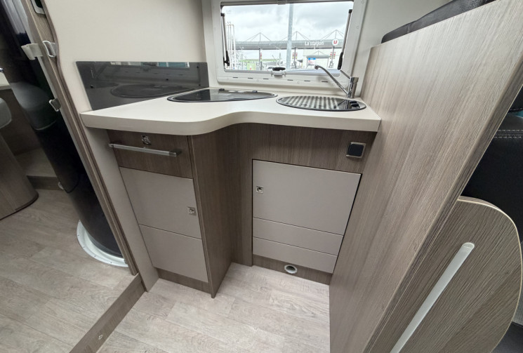 Ford Transit 2.2 155CH - CHAUSSON 718 XLB - CAMPING CAR / PARABOLE / PANNEAU SOLAIRE / CAMERA