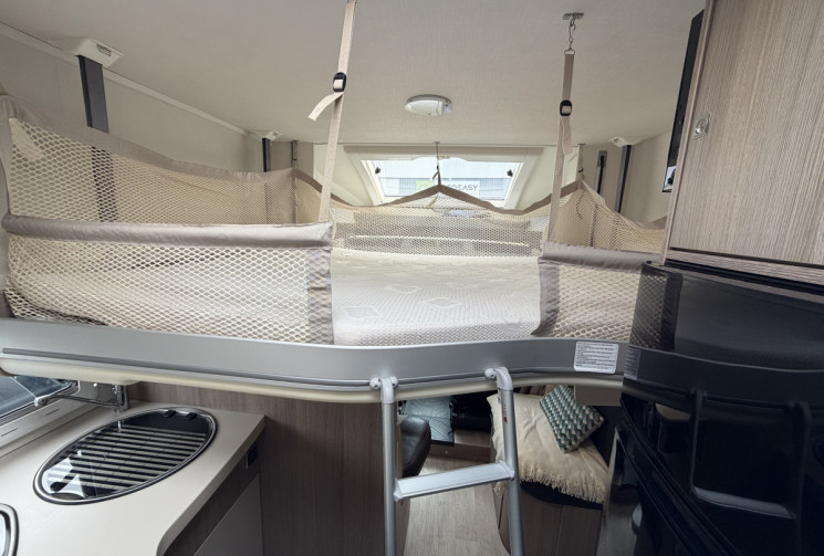 Ford Transit 2.2 155CH - CHAUSSON 718 XLB - CAMPING CAR / PARABOLE / PANNEAU SOLAIRE / CAMERA