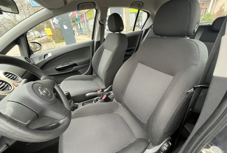 Opel Corsa D 5 portes 1.2 i 16V Twinport 80 cv