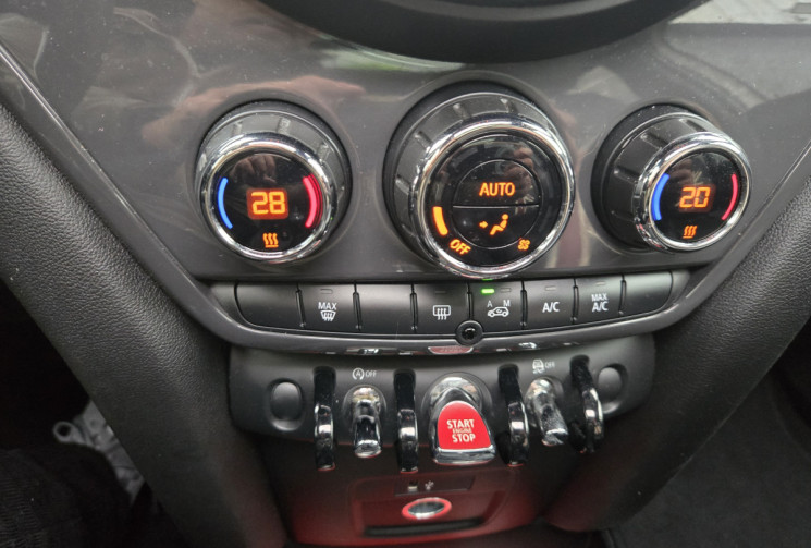 Mini Countryman F60 136 ch Cooper - SELLERIE BRITISH - TOIT OUVRANT - CARROSSERIE EN TBE 