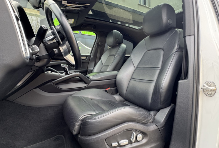 Porsche CAYENNE COUPE S 2.9 V6 440 ch / Toit Pano / Bose / Carplay / Camera 360 / Entretien Porsche