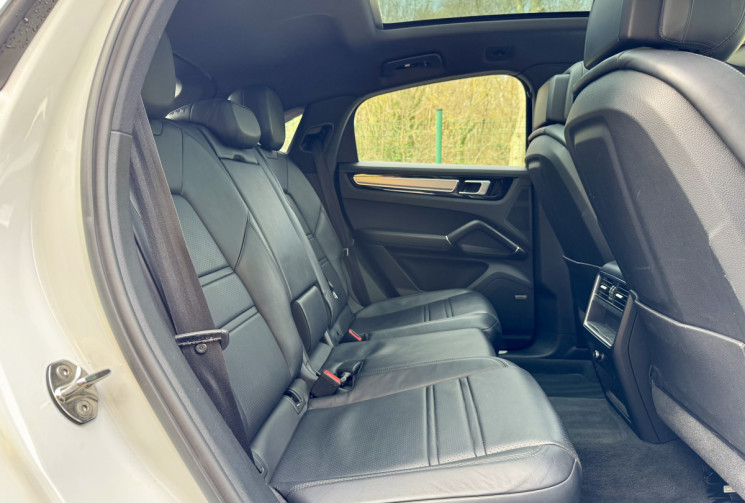 Porsche CAYENNE COUPE S 2.9 V6 440 ch / Toit Pano / Bose / Carplay / Camera 360 / Entretien Porsche