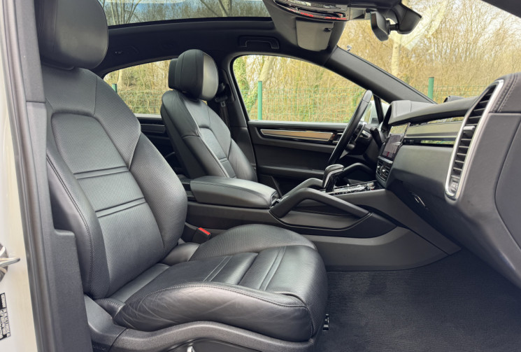 Porsche CAYENNE COUPE S 2.9 V6 440 ch / Toit Pano / Bose / Carplay / Camera 360 / Entretien Porsche
