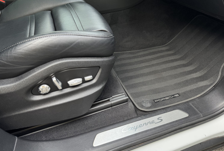 Porsche CAYENNE COUPE S 2.9 V6 440 ch / Toit Pano / Bose / Carplay / Camera 360 / Entretien Porsche