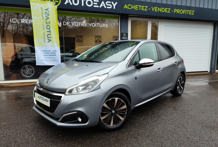 Peugeot 208  1.2 L 82ch Tech Edition / Distribution neuve