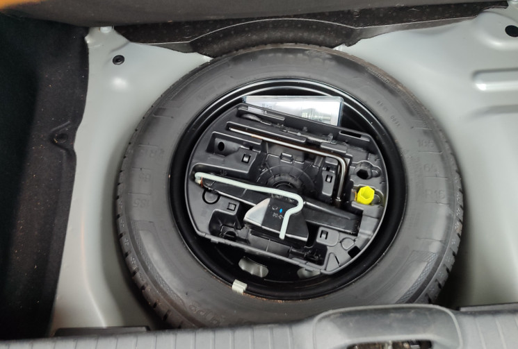 Peugeot 208  1.2 L 82ch Tech Edition / Distribution neuve