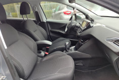 Peugeot 208  1.2 L 82ch Tech Edition / Distribution neuve