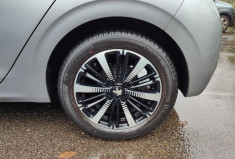 Peugeot 208  1.2 L 82ch Tech Edition / Distribution neuve