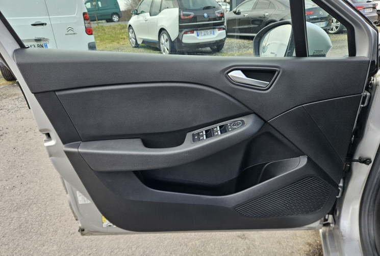 Renault CLIO V 1.5 BLUE DCI 85 CORPORATE EDITION BVM6