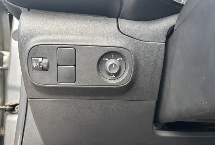 Citroën C3 CITROEN C3 82cv APPLE CARPLAY - RADAR DE RECUL - CLIM - COMMANDE AU VOLANT 