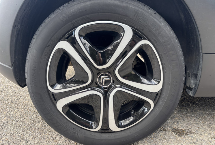 Citroën C3 CITROEN C3 82cv APPLE CARPLAY - RADAR DE RECUL - CLIM - COMMANDE AU VOLANT 