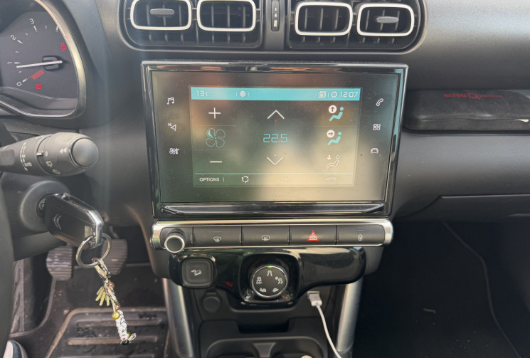 Citroën C3 Aircross 1.5 BLUE HDi 100 SHINE GRIP CONTROL / CARPLAY / GPS 
