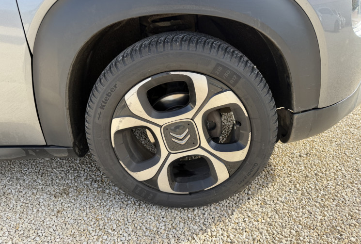 Citroën C3 Aircross 1.5 BLUE HDi 100 SHINE GRIP CONTROL / CARPLAY / GPS 