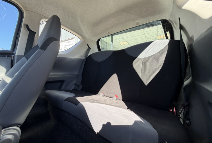 Peugeot 107 1.0 68 CV MOTEUR A CHAINE 