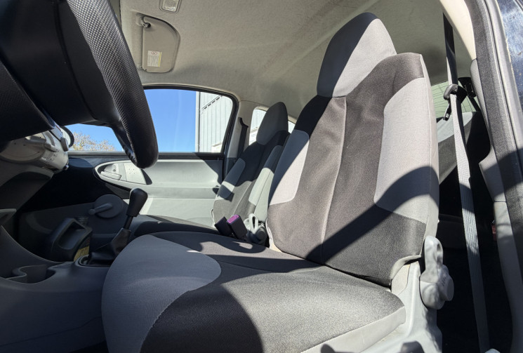 Peugeot 107 1.0 68 CV MOTEUR A CHAINE 