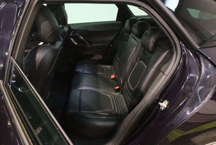 DS DS5 BlueHDi 180 ch Sport Chic S&S EAT6 / toit pano / Distribution OK / Vidange de boîte effectuée