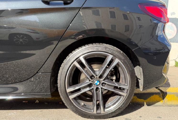 BMW Série 1 pack M sport (F40) 5 portes 118i 1.5 i 12V DCT7 136 cv Origine France 1er main / carplay