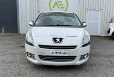 Peugeot 5008 7 places Phase 2 Boîte auto 1.6 HDi 115 cv * Attelage * Régulateur * Entretien OK