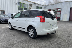 Peugeot 5008 7 places Phase 2 Boîte auto1.6 HDi 115 cv * Attelage * Régulateur * Entretien OK