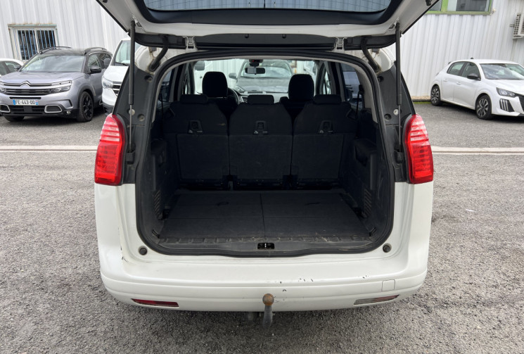 Peugeot 5008 7 places Phase 2 Boîte auto1.6 HDi 115 cv * Attelage * Régulateur * Entretien OK