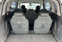 Peugeot 5008 7 places Phase 2 Boîte auto 1.6 HDi 115 cv * Attelage * Régulateur * Entretien OK