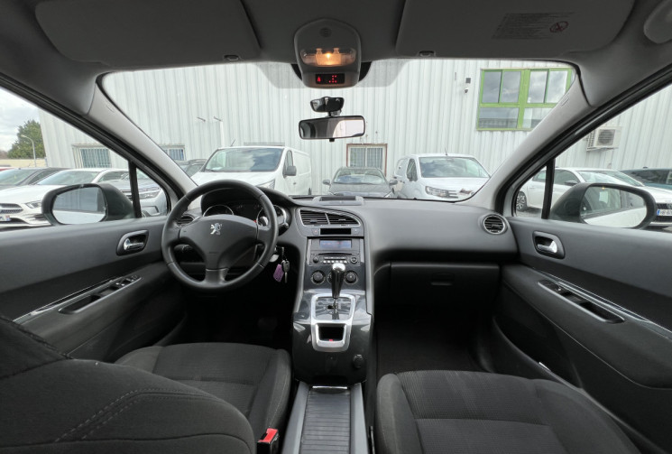Peugeot 5008 7 places Phase 2 Boîte auto1.6 HDi 115 cv * Attelage * Régulateur * Entretien OK