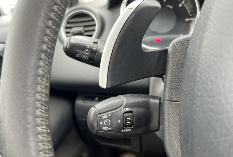 Peugeot 5008 7 places Phase 2 Boîte auto1.6 HDi 115 cv * Attelage * Régulateur * Entretien OK