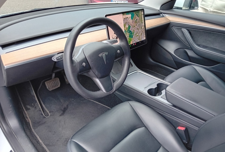 Tesla Model 3 Phase 2 Standard Propulsion 275 cv  - Pompe à chaleur -