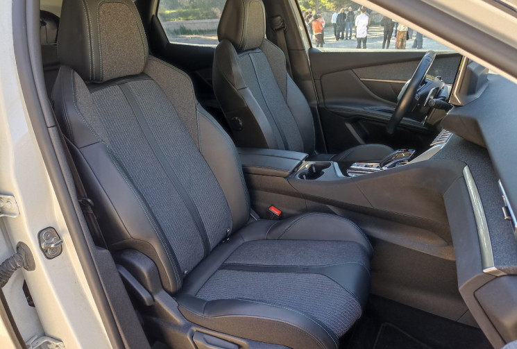 Peugeot 3008 Peugeot 3008 (2) 1.6 HYBRID 225 E-EAT8 - ALLURE - Camera -  Carplay - E-Cockpit