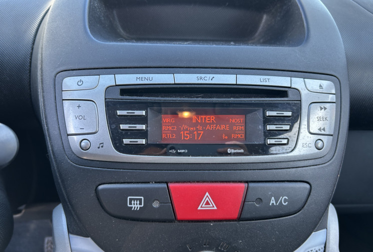 Toyota Aygo (2) 1.0 VVT-I 68 Ch DYNAMIC 5P * 1ER MAIN * FAIBLE KILOMETRAGE *