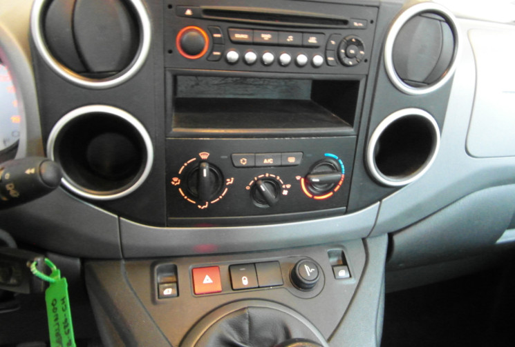 Citroën Berlingo BLUEHDI 100 FEEL TPMR 3 PLACES PLUS FAUTEUIL