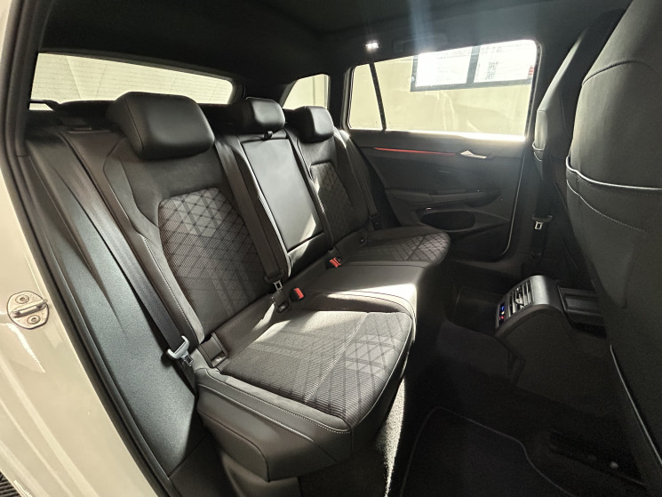 Volkswagen Golf SW VIII 1.5 eTSI Evo2 150ch R-Line DSG7 / TVA RECUPERABLE