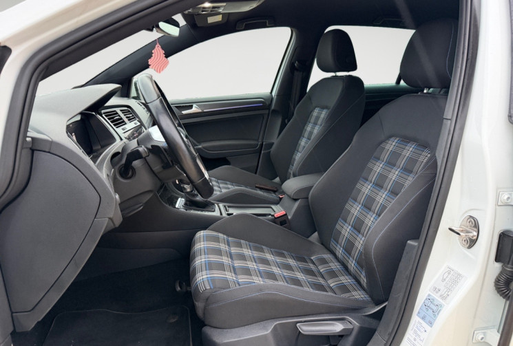 Volkswagen Golf VII 1.4 TSI 204ch HYBRIDE RECHARGEABLE GTE DSG6