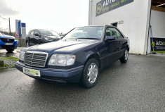 Mercedes CLASSE E W124 Coupé 320 3.2 i 220 CV Carnet entretien d'origine + factures
