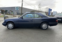 Mercedes CLASSE E W124 Coupé 320 3.2 i 220 CV Carnet entretien d'origine + factures