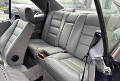 Mercedes CLASSE E W124 Coupé 320 3.2 i 220 CV Carnet entretien d'origine + factures