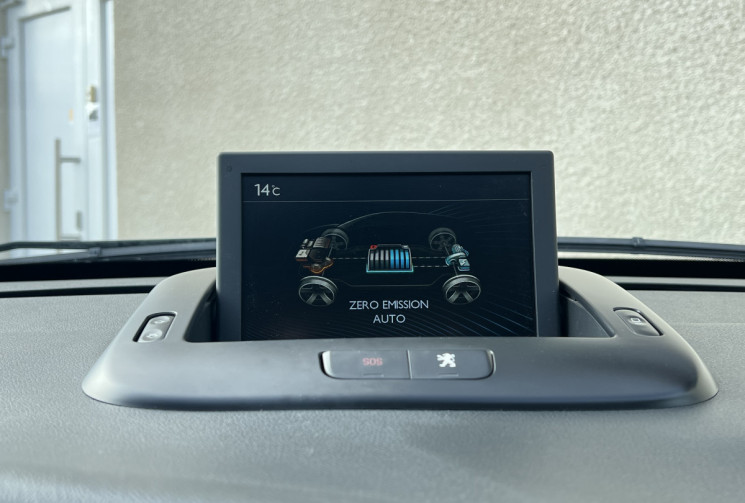 Peugeot 3008 Phase 2 2.0 HDi 16V 200 Hybrid4 S&S 163 cv Boîte auto