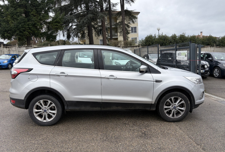 Ford Kuga 1.5 TDCI / 120 CH / TITANIUM 