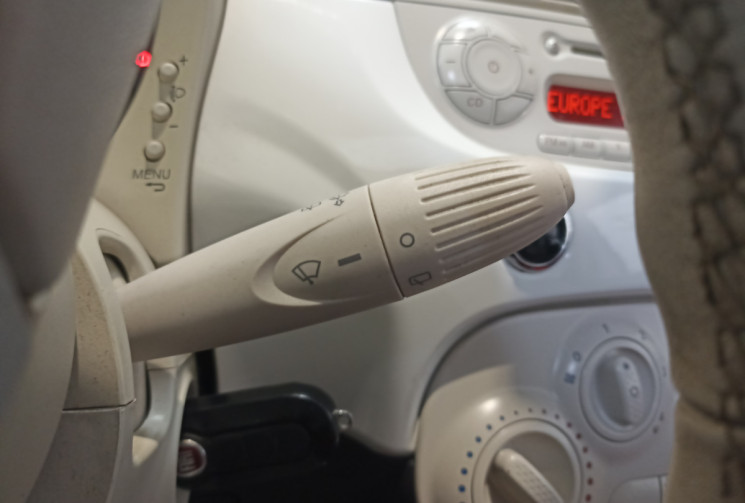 FIAT 500 1.2 8V 69 ch Lounge / Toit ouvrant panoramique / distribution ok / entretien à jour 