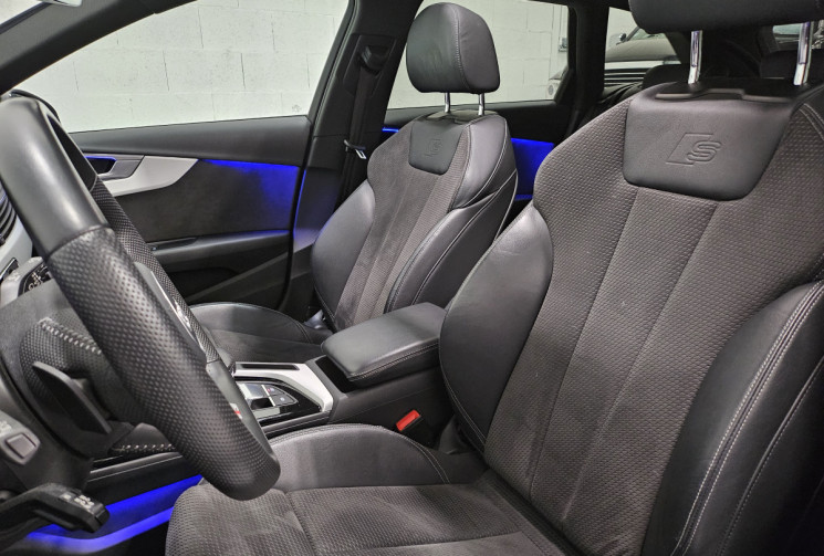 Audi A4 40 TFSI S line S tronic 7 / T.O / MATRIX LED / 1° main / FR / suivi complet AUDI 