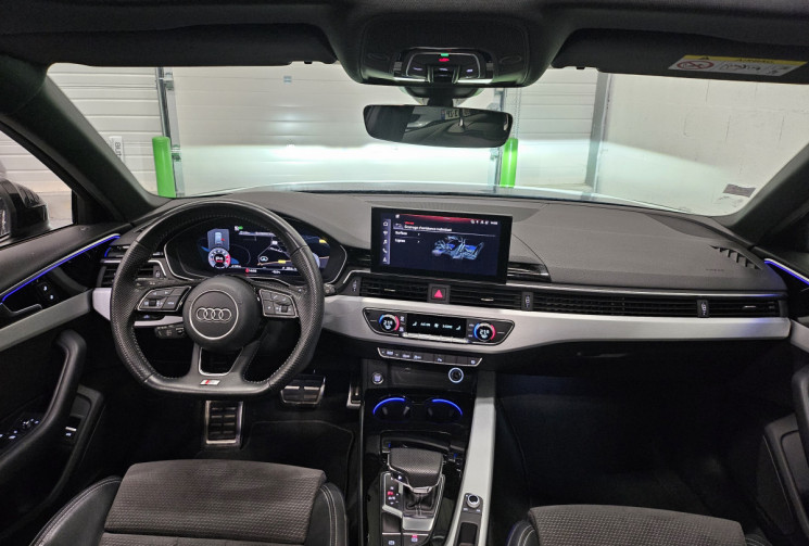 Audi A4 40 TFSI S line S tronic 7 / T.O / MATRIX LED / 1° main / FR / suivi complet AUDI 
