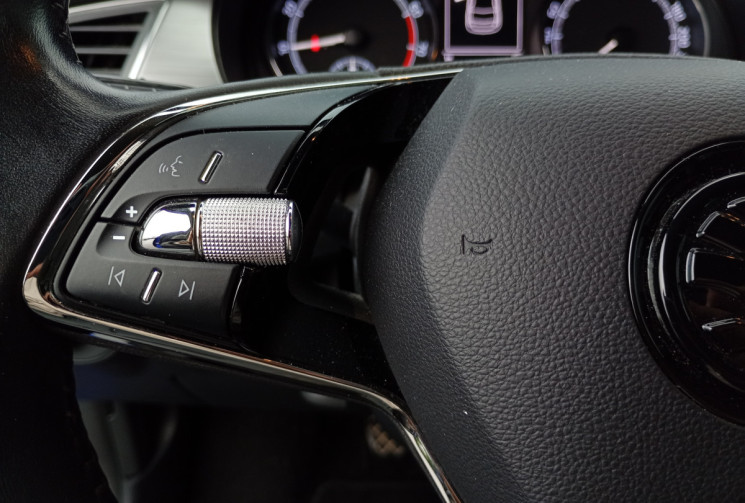 Skoda Fabia 1.0 MPI 60 Drive 125 Ans *Apple CayPlay *Camera de Recul