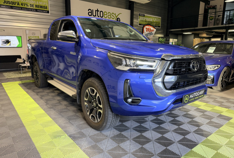 Toyota HILUX RC 2.8 204 D 4D LOUNGE 4X4