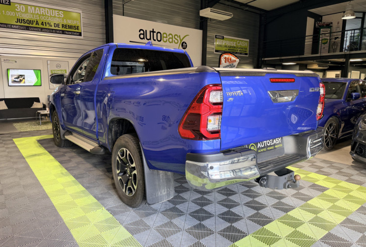 Toyota HILUX RC 2.8 204 D 4D LOUNGE 4X4