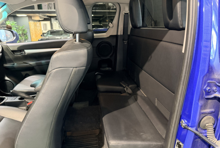 Toyota HILUX RC 2.8 204 D 4D LOUNGE 4X4