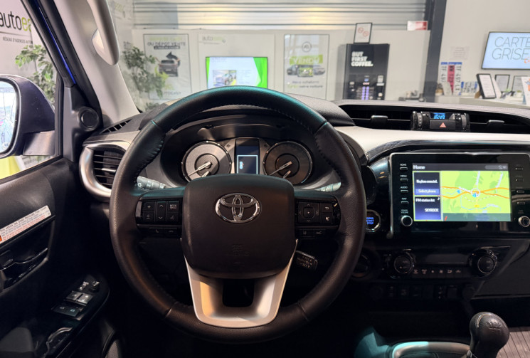 Toyota HILUX RC 2.8 204 D 4D LOUNGE 4X4